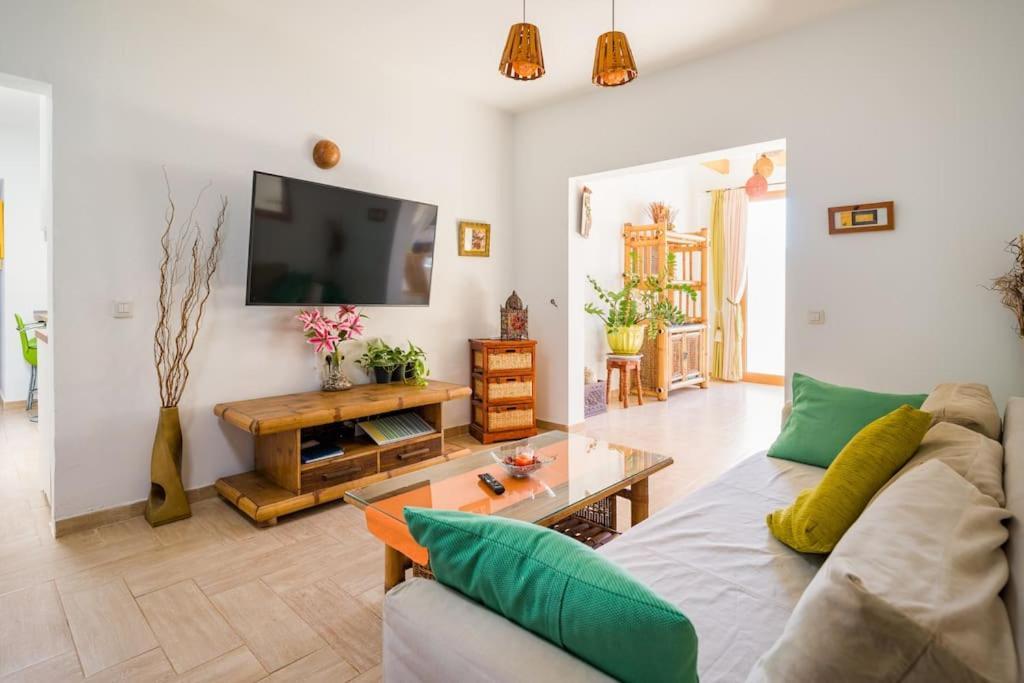 פלאיה בלנקה Villa La Isla By Rentaholidayslanzarote מראה חיצוני תמונה