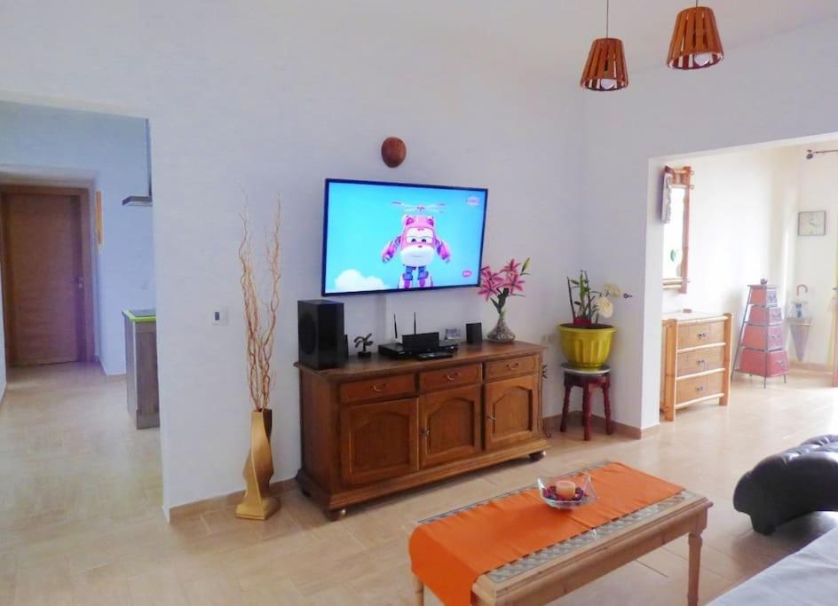 פלאיה בלנקה Villa La Isla By Rentaholidayslanzarote מראה חיצוני תמונה