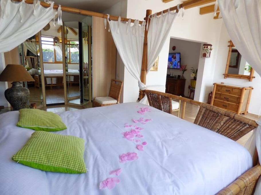 פלאיה בלנקה Villa La Isla By Rentaholidayslanzarote מראה חיצוני תמונה
