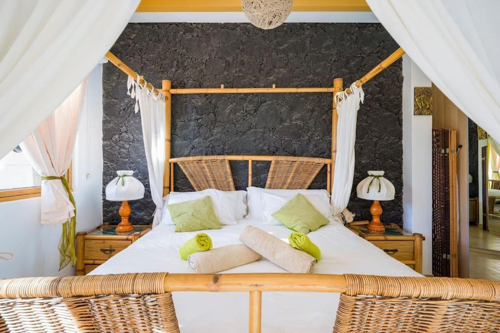 פלאיה בלנקה Villa La Isla By Rentaholidayslanzarote מראה חיצוני תמונה